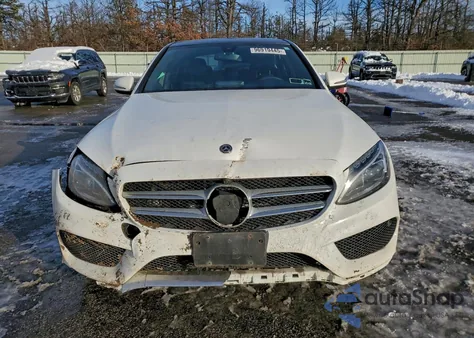 2018 Mercedes-Benz C 300 4Matic from USA, damaged, VIN 55SWF4KB7JU270469